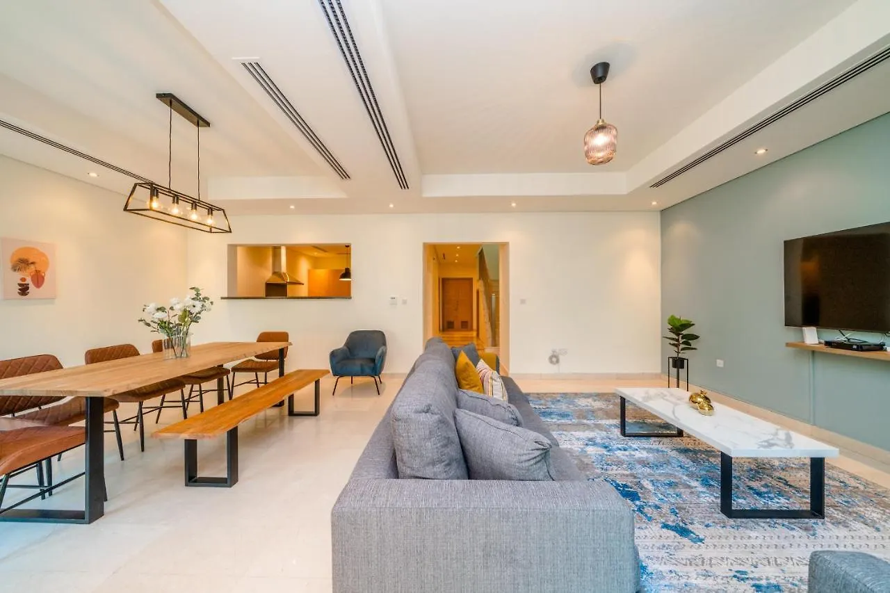Alh Vacay - Al Furjan Quortaj Villa 3Br Dubai 0*,  United Arab Emirates